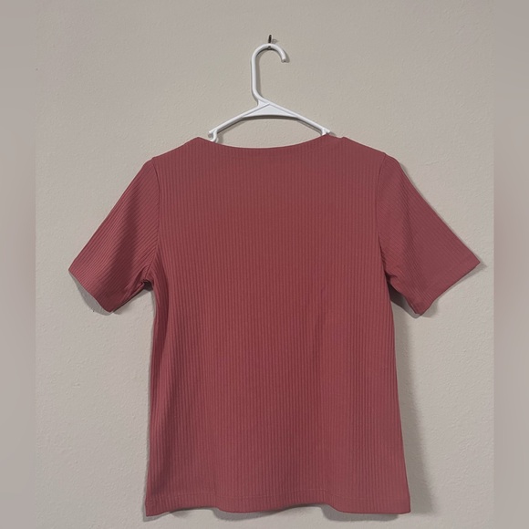 Uniqlo Ribbed T-Shirt (M) - Picture 4 of 5